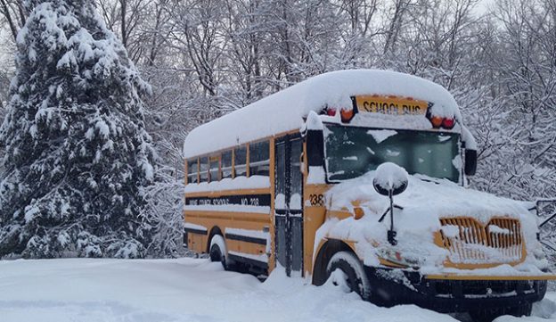 snow-day-bus