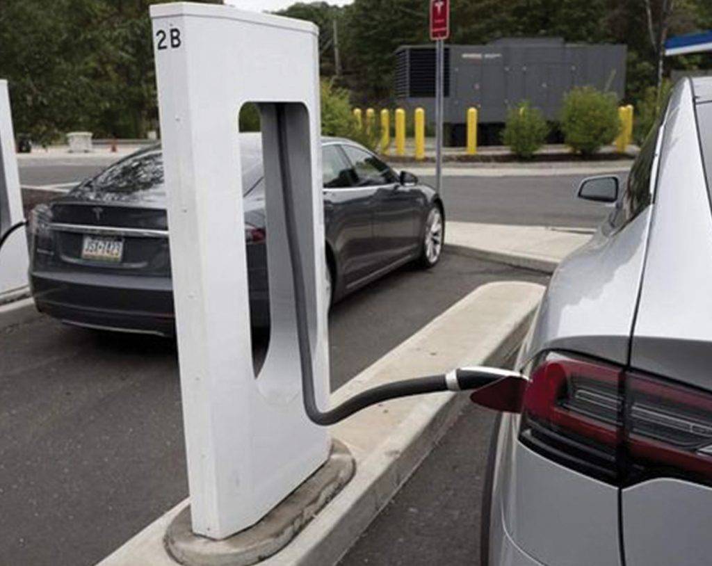 Smiths Falls council to apply for funding for new electric vehicle