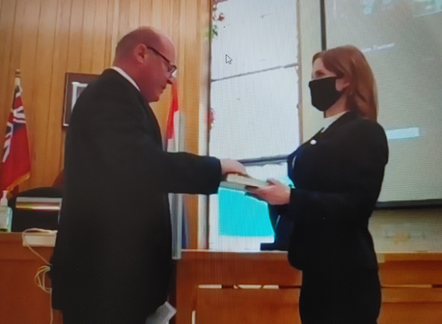 Perth Mayor John Fenik takes the oath