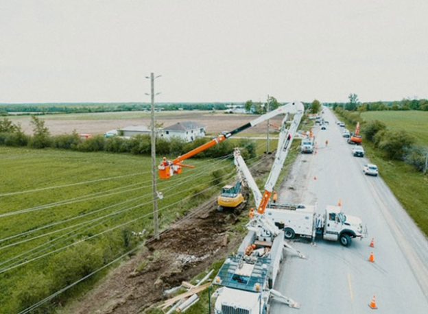 Hydro One crews mobilized to repair a stretch of power lines spanning three kilometres