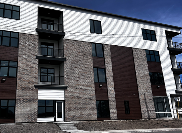 Chambers Street apartment building in Smiths Falls